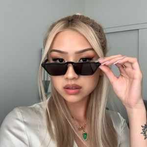 Small Frame Cat Eye Black Sunglasses